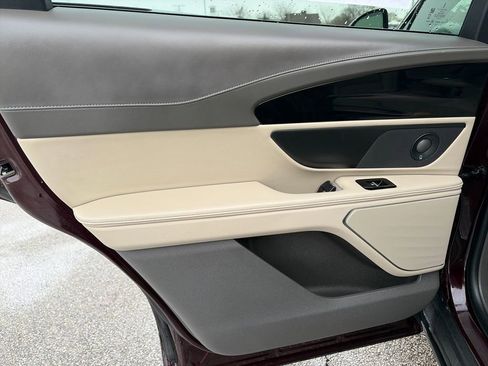 Used 2025 Lincoln Nautilus Premier w/ Equipment Group 102A image 27