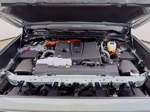 New 2026 Toyota Sequoia Platinum AWD/4WD image 28