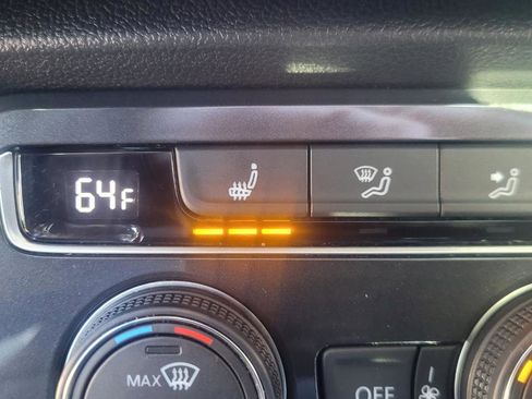 Used 2019 Volkswagen Tiguan SE w/ Panoramic Sunroof Package AWD/4WD image 29