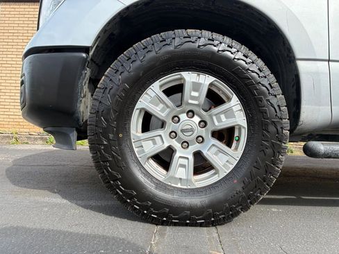 Used 2017 Nissan Titan S image 37