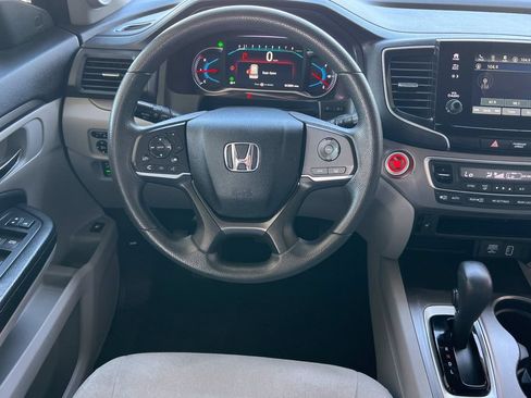 Used 2019 Honda Pilot EX image 16