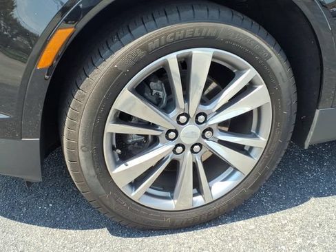 Certified 2023 Cadillac XT5 Premium Luxury FWD image 9