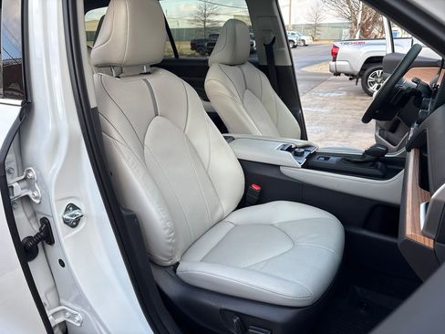 Used 2026 Toyota Grand Highlander Platinum image 51