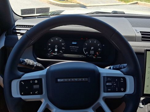 Used 2026 Land Rover Defender 130 S AWD/4WD image 19