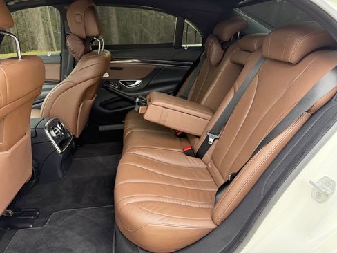 Used 2015 Mercedes-Benz S 550 Sedan image 13