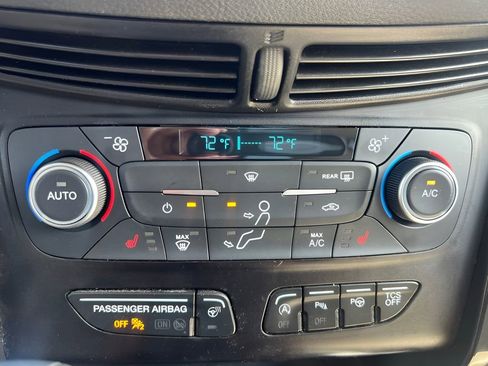 Certified 2017 Ford Escape Titanium w/ Equipment Group 301A AWD/4WD image 26