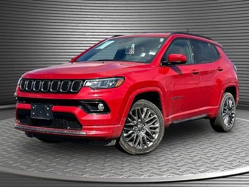 Used 2023 Jeep Compass Limited AWD/4WD image 1