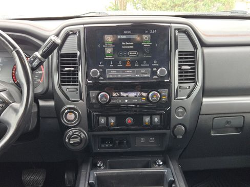 Used 2021 Nissan Titan PRO-4X w/ Pro-4x Convenience Package image 15