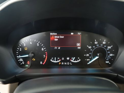 Used 2020 Ford Escape SE image 14