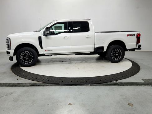 New 2026 Ford F250 Platinum image 4