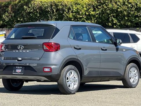 New 2026 Hyundai Venue SE FWD image 6