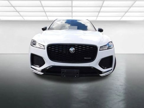 Used 2025 Jaguar F-PACE R-Dynamic S AWD/4WD image 3