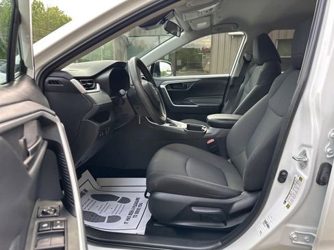 Used 2024 Toyota RAV4 LE image 11