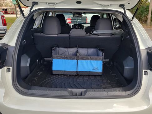 Used 2025 Subaru Crosstrek 2.0i Premium image 8