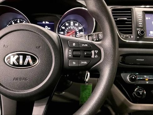 Used 2019 Kia Sedona LX FWD image 19