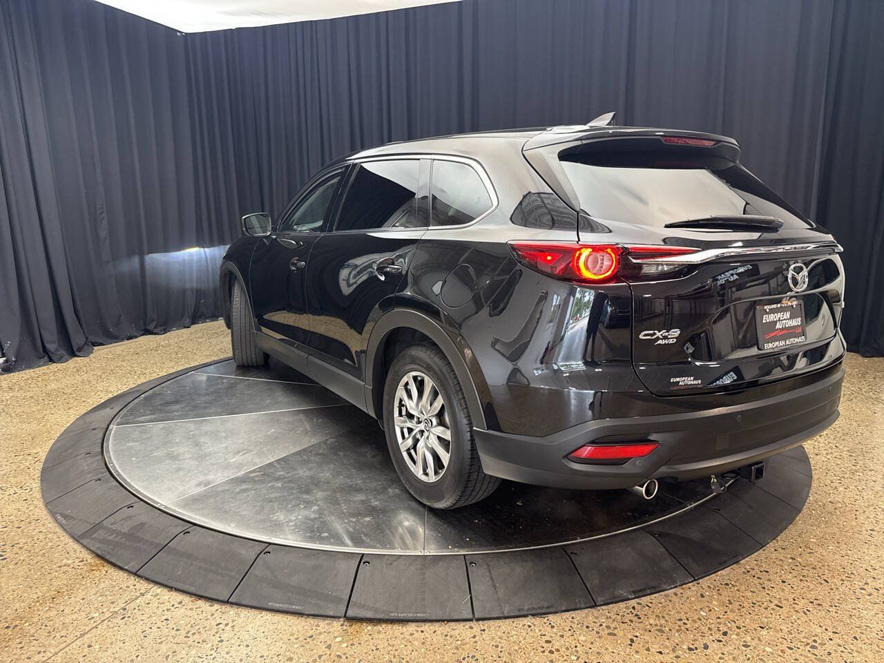 Used 2017 MAZDA CX-9 Touring AWD/4WD image 4