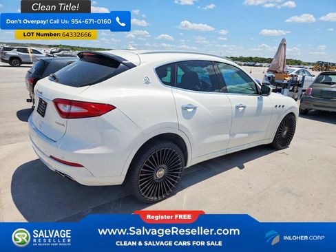 Used 2017 Maserati Levante w/ Luxury Package AWD/4WD image 4