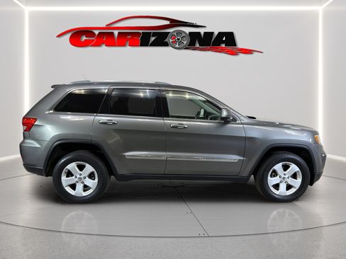 Used 2011 Jeep Grand Cherokee Laredo AWD/4WD image 4