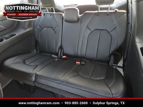 New 2026 Chrysler Pacifica Select FWD image 26