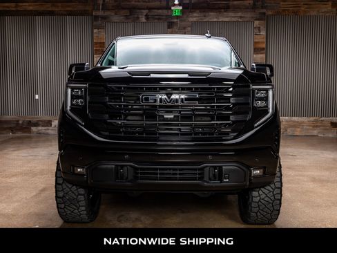 Used 2024 GMC Sierra 1500 Elevation w/ Elevation Premium Package image 4