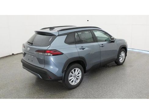 New 2026 Toyota Corolla Cross LE FWD image 9