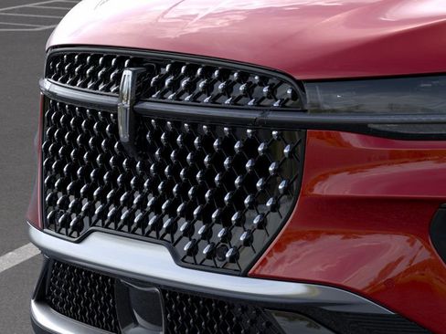 New 2025 Lincoln Nautilus Premier image 17