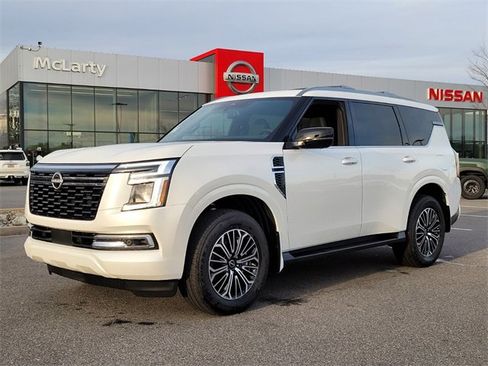 New 2026 Nissan Armada SL w/ Captain's Chari Seat Package image 4