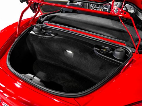 Used 2016 Porsche Boxster Spyder image 40