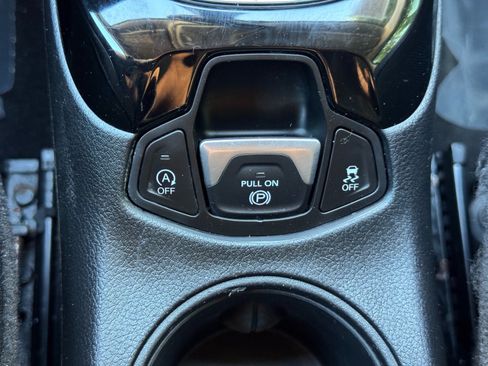 Used 2017 Jeep Compass Limited AWD/4WD image 30