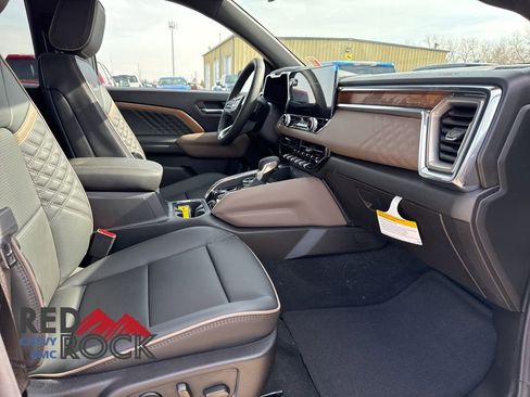 New 2026 GMC Canyon Denali image 11