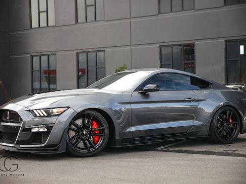 Used 2021 Ford Mustang Shelby GT500 w/ Technology Package image 4