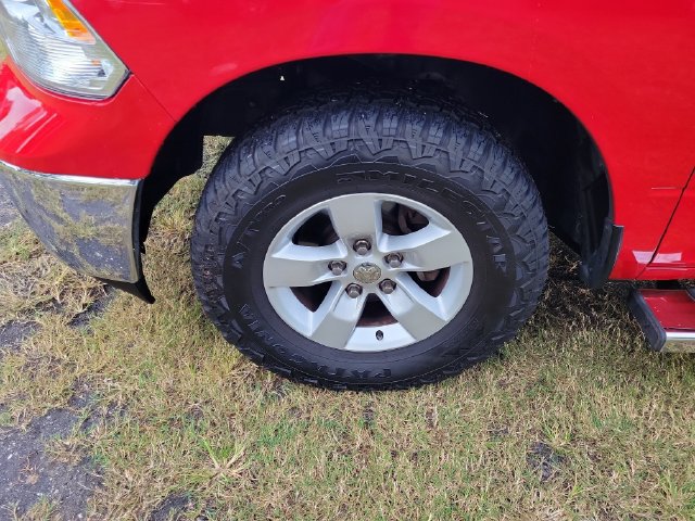 Used 2021 RAM 1500 Classic SLT RWD image 5