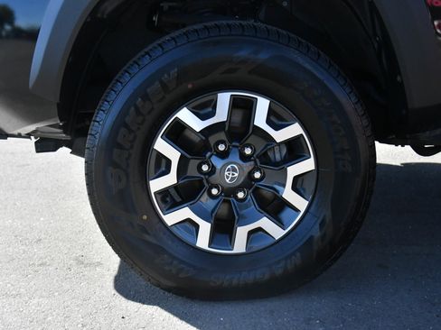 Used 2023 Toyota Tacoma TRD Off-Road w/ Technology Package image 12