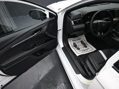 New 2026 Toyota Camry SE image 17