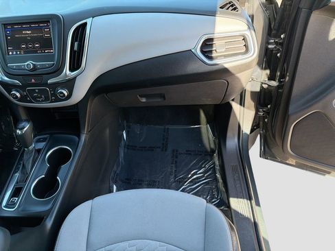 Used 2020 Chevrolet Equinox LS w/ LS Convenience Package AWD/4WD image 17