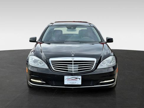 Used 2013 Mercedes-Benz S 550 4MATIC image 2