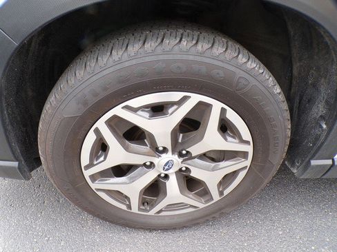 Used 2023 Subaru Forester Premium image 24