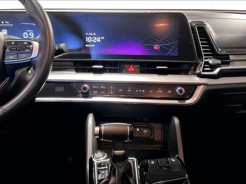 Used 2023 Kia Sportage EX image 8