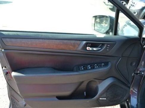 Used 2016 Subaru Outback 2.5i Limited AWD/4WD image 11
