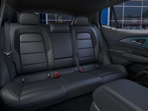 New 2026 Chevrolet Equinox EV LT image 17