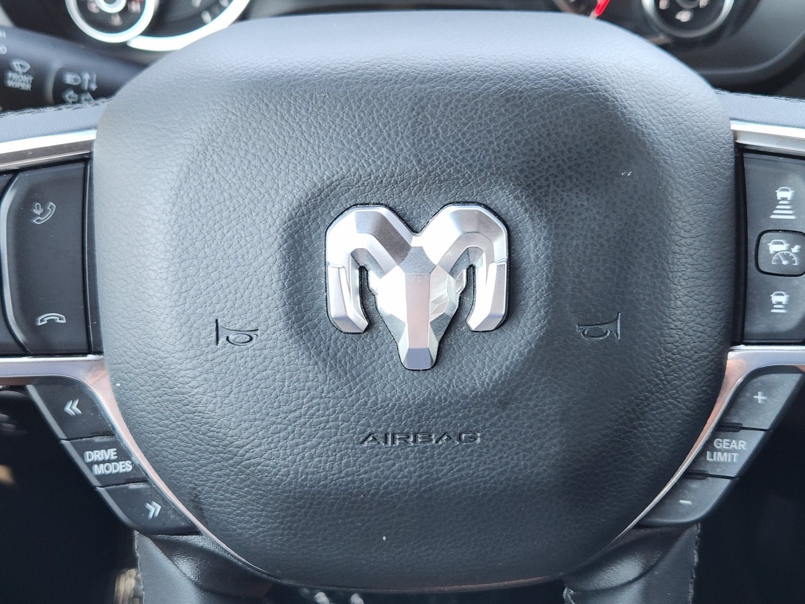 Used 2026 RAM 1500 Laramie AWD/4WD image 39