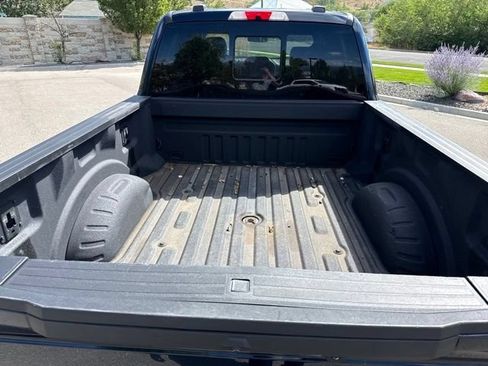 Used 2022 Ford F350 Platinum w/ FX4 Off-Road Package AWD/4WD image 8