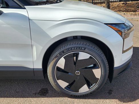 New 2026 Volvo EX30 Ultra w/ Climate Package image 28
