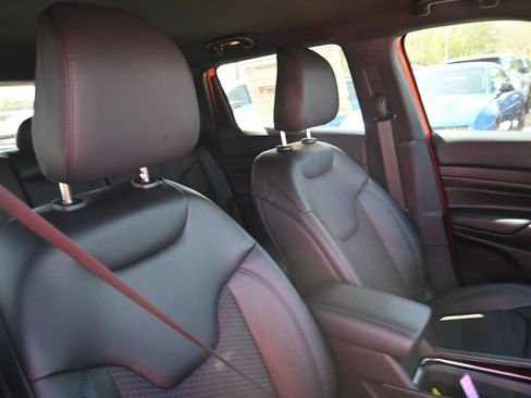 New 2026 Jeep Compass Latitude AWD/4WD image 23