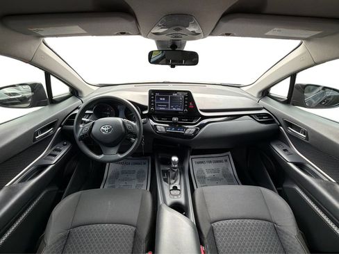 Used 2020 Toyota C-HR LE FWD image 26