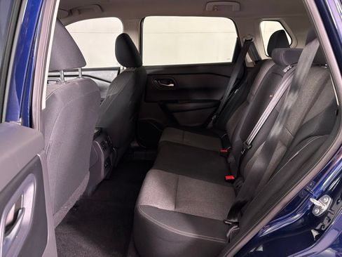 Used 2024 Nissan Rogue SV FWD image 42