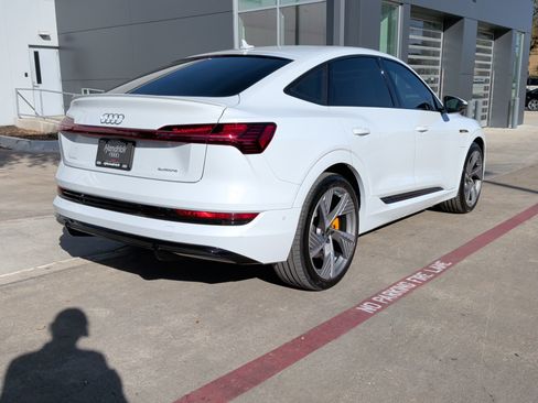 Used 2023 Audi e-tron Prestige w/ Prestige Package image 10