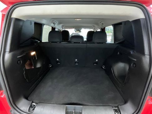 Used 2020 Jeep Renegade Sport w/ Sport Appearance Group FWD image 19