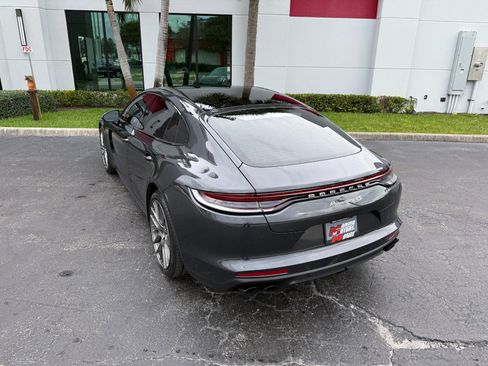Used 2022 Porsche Panamera 4S image 14