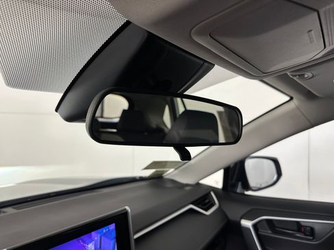 Used 2025 Toyota RAV4 LE image 25